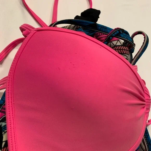 Lot of 3 Swim Swimsuit Bikini Tops Size S/M Black Pink Multi Aztec Halter - Picture 6 of 6